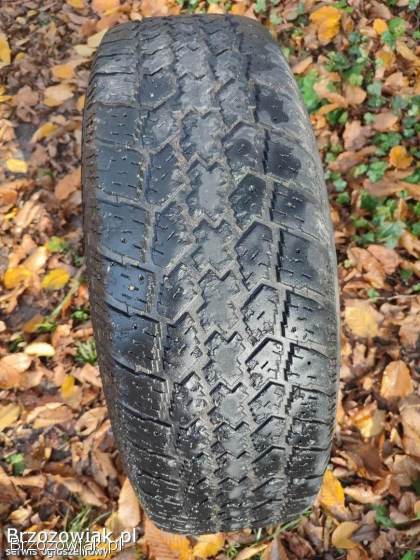 Felgi z oponami 4 sztuki Nissan pickup,  15 cali