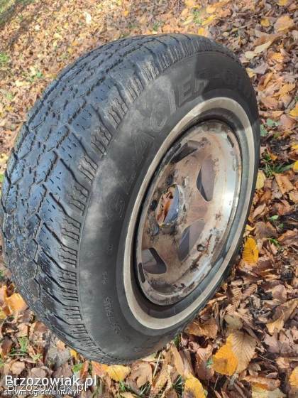 Felgi z oponami 4 sztuki Nissan pickup,  15 cali