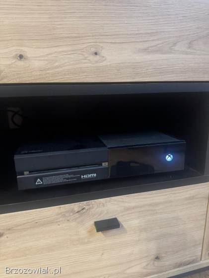 Xbox One 500GB + 2pady+ zasilacz + 20 gier