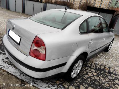 Volkswagen Passat FL 1.  6 Klima 2001