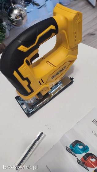 Wielofunkcyjna,  regulowana wyrzynarka akumulatorowa Dewalt 20V,  bezszczotkowa,