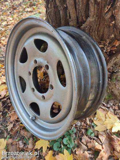 Felgi stalowe 4 sztuki bez opon,  15 cali,  Nissan