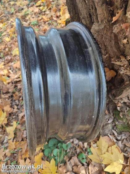 Felgi stalowe 4 sztuki bez opon,  15 cali,  Nissan