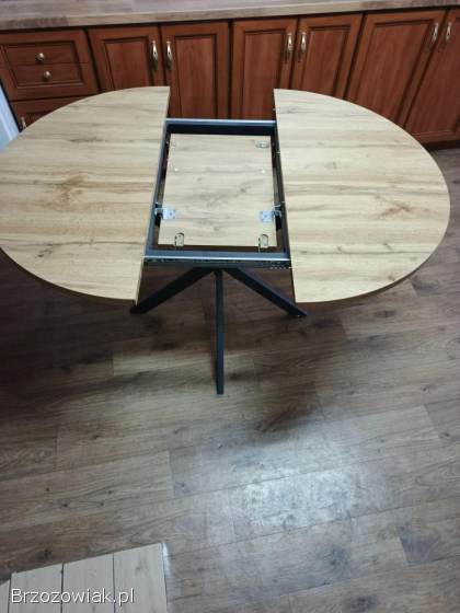 Stół rozkładany plus krzesła