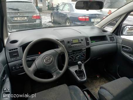 Toyota Corolla Verso 2.  0D-4D 90km 03r 2003