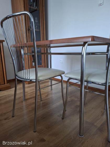 Stół z krzesłami Nowy Styl