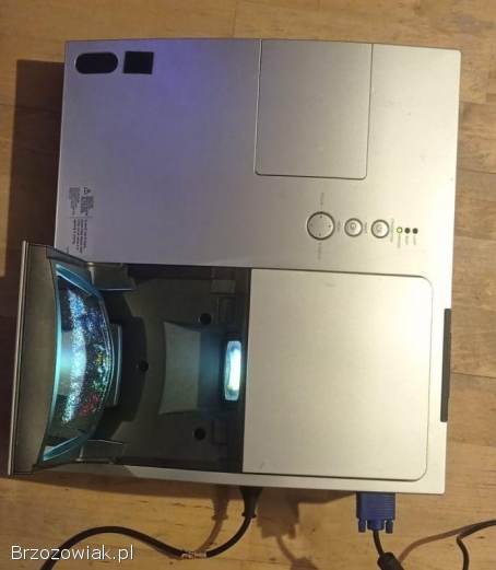 Projektor ultraogniskowy Hitach CP-A100 + pilot