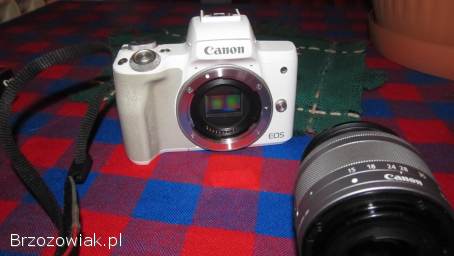 Aparat fotograficzny Canon M50 Mark II.