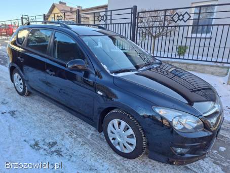 Hyundai i30 Benzyna 1.  4 16V 2012