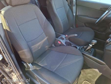 Hyundai i30 Benzyna 1.  4 16V 2012