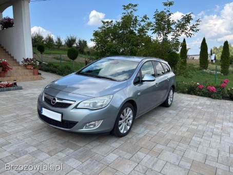 Opel Astra 2011