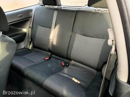 Honda Civic 1.  4 04r 2004