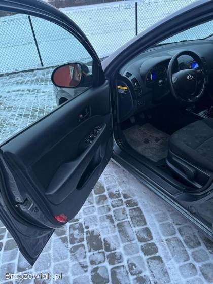 Hyundai i30 CW 1,  4 16V  2009