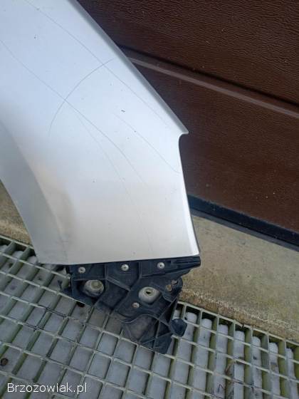 Prawy błotnik astra j