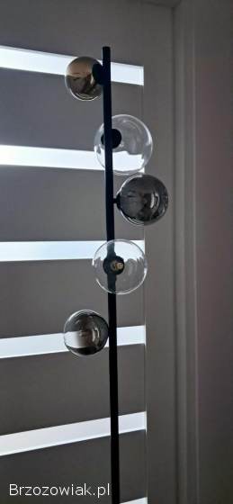 Lampa stojąca podłogowa czarna