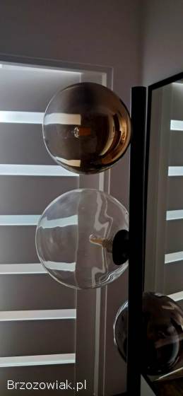 Lampa stojąca podłogowa czarna