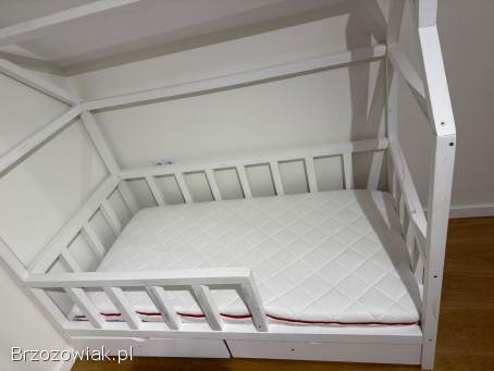 Łóżko domek 160x80cm z szufladami z materacem