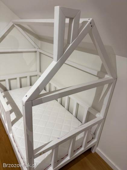 Łóżko domek 160x80cm z szufladami z materacem