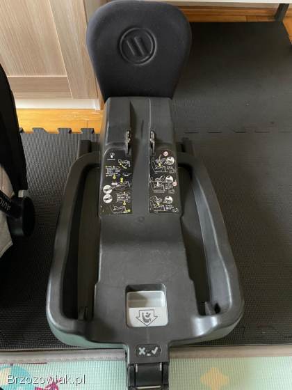 Fotelik z baza Avionaut Pixel Stan BDB