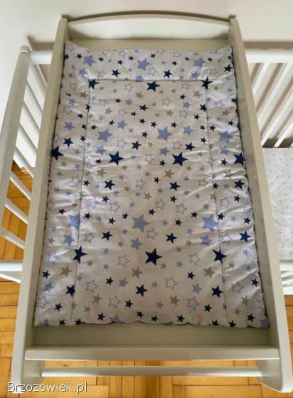 Przewijak drewniany na łóżeczko niemowlęce