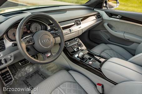 Audi S8 4.  0TFSi V8 605KM 2017