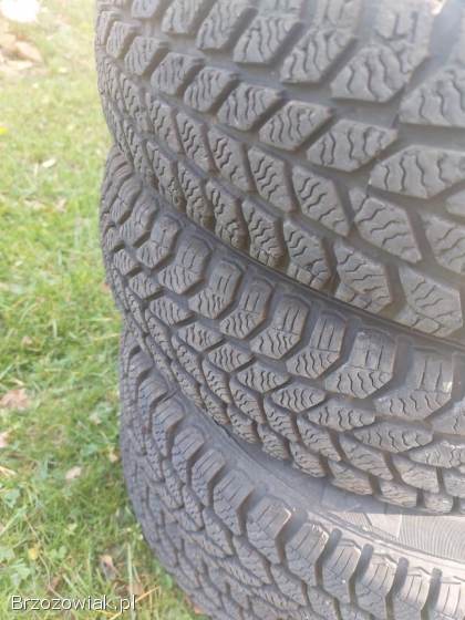 Opony zimowe 135 R12 -  4 sztuki ( komplet) + koło zapasowe z felgą