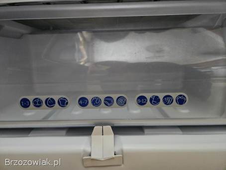 Biała lodówka-zamrażarka Whirlpool ARC5520