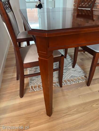 Drewniany stół + 8 drewnianych krzeseł