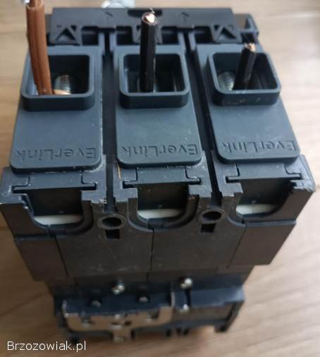 Wyłącznik Włącznik trójfazowy 3F 40A Schneider NSXm63B