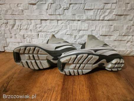 Buty do narciarstwa buegiwego