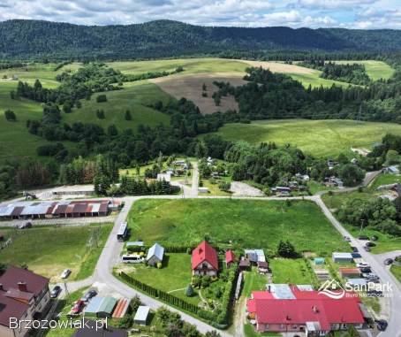 Działka inwestycyjna na sprzedaż -  Lutowiska