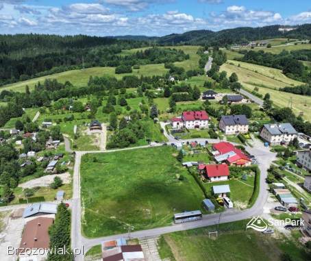 Działka inwestycyjna na sprzedaż -  Lutowiska