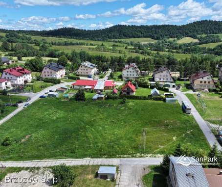 Działka inwestycyjna na sprzedaż -  Lutowiska