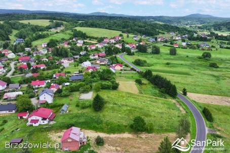Działka budowlana na sprzedaż -  Uherce Mineralne