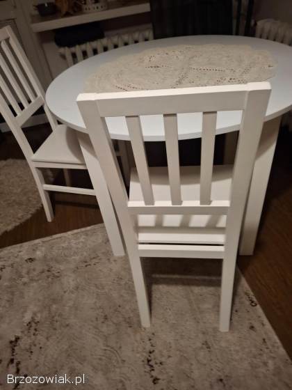 Sprzedam stół i 2 krzesła. .