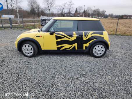 Mini ONE 1.  6 Benzyna  2003