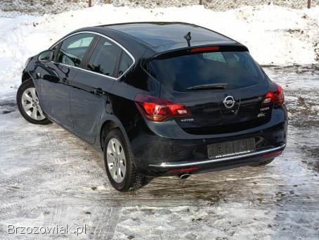 Opel Astra 1.  4 TURBO 140 2014