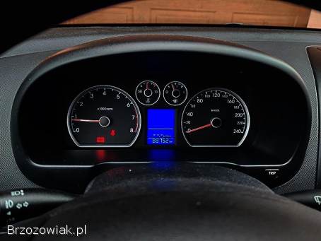 Hyundai i30 1.  4 dohc 2011