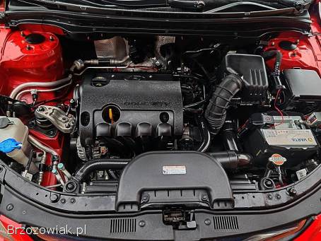 Hyundai i30 1.  4 dohc 2011