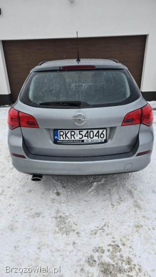 Opel Astra Astra j 2011