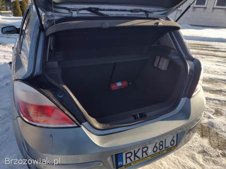 Opel Astra III (H) 2004