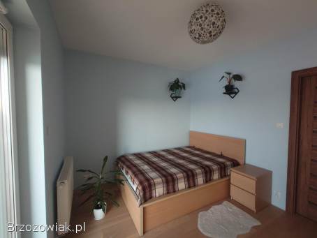 Mieszkanie 2-pokoje,  42,  22 m2 -  ul.  Urocza,  garaż,  komórka lokatorska