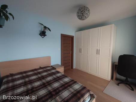 Mieszkanie 2-pokoje,  42,  22 m2 -  ul.  Urocza,  garaż,  komórka lokatorska