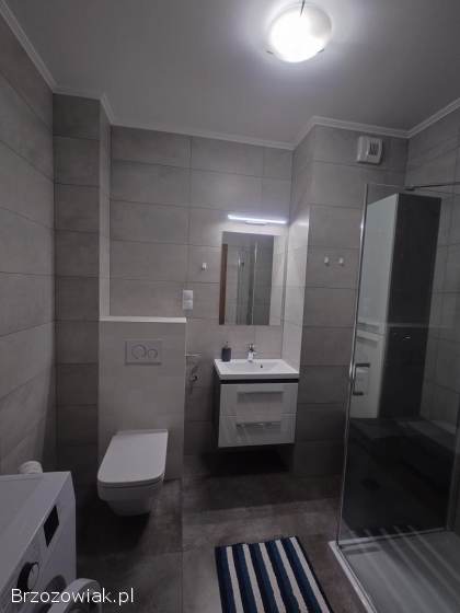 Mieszkanie 2-pokoje,  42,  22 m2 -  ul.  Urocza,  garaż,  komórka lokatorska