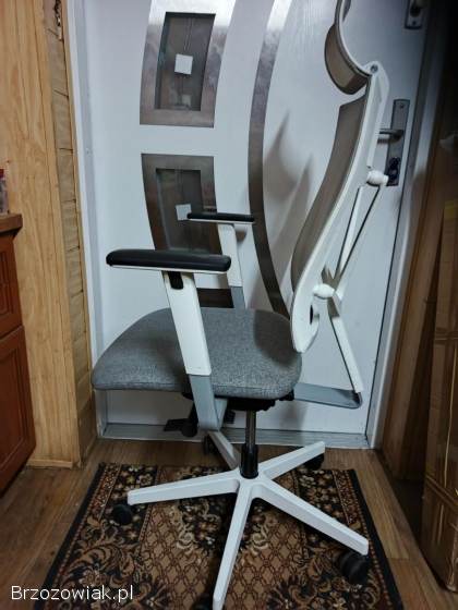 Krzesła obrotowe biurowe