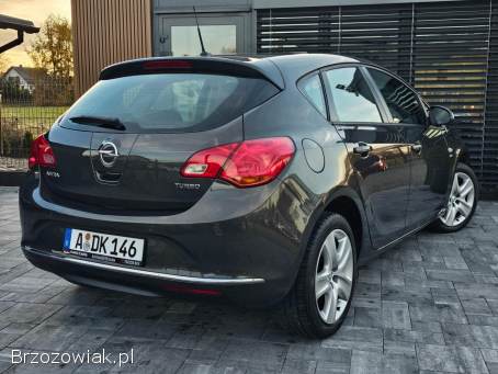 Opel Astra 2014