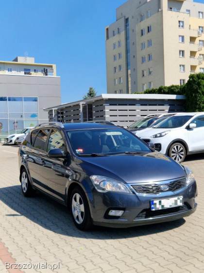 Kia Cee'd SW  2011
