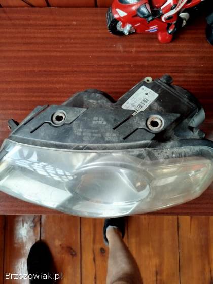 Lampa lewa przednia VW passat B6