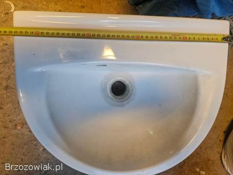 Umywalka ceramiczna z postumentem (nogą)