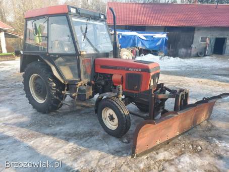 Zetor 5320 z pługiem do śniegu